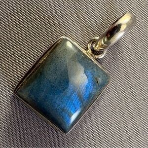 NWOT Labradorite and Sterling‎ Silver Pendant